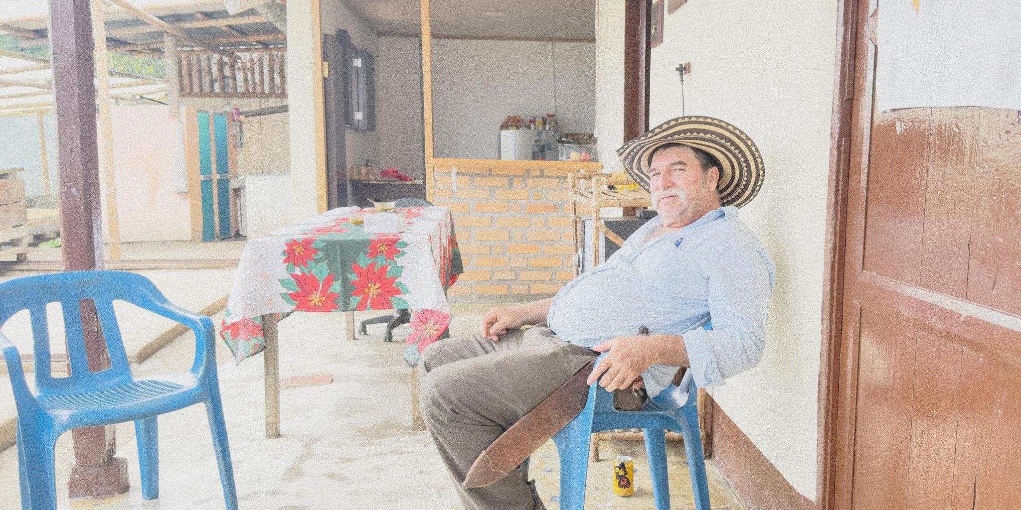 Arnulfo Leguizamo • Washed-Processed Pink Bourbon, Tabi, & Colombia